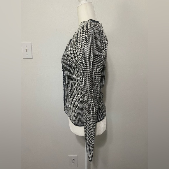 Lulumari women's M/L asymmetrical side zip open knit moto style sweater NWT - Picture 7 of 8